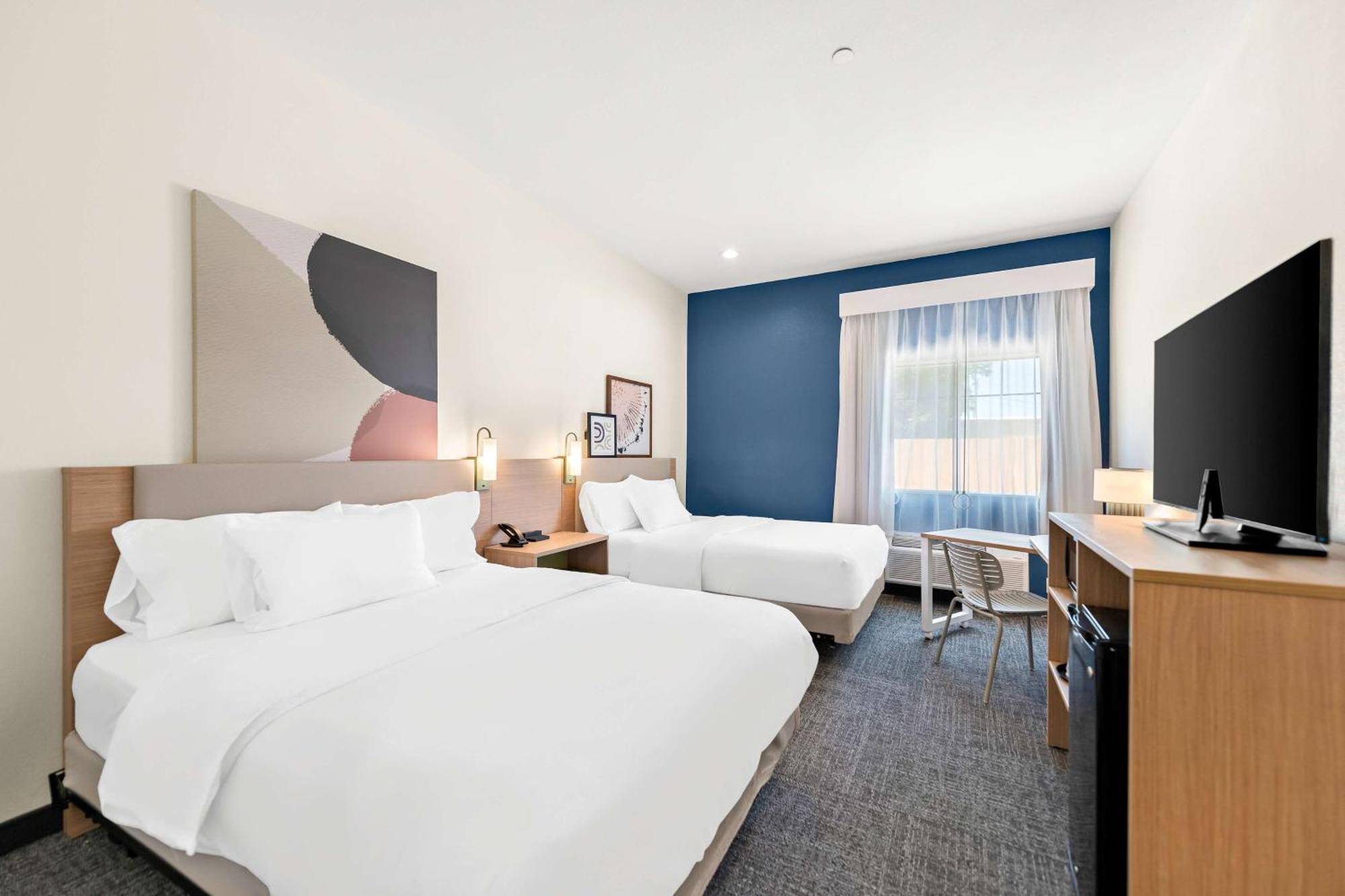 Spark By Hilton Mansfield Luaran gambar